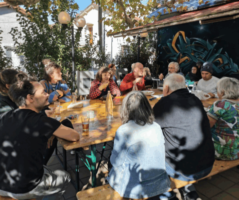 Image de cantine solidaire à l'Astronef
